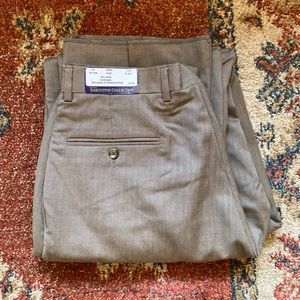 NWT - Men’s Jos. A. Bank dress pants - Size 34W